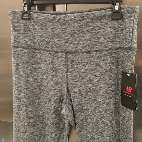💕NEW BALANCE💕 Space Dye Copped Leggings Gray Large L NWT - Picture 5 of 13